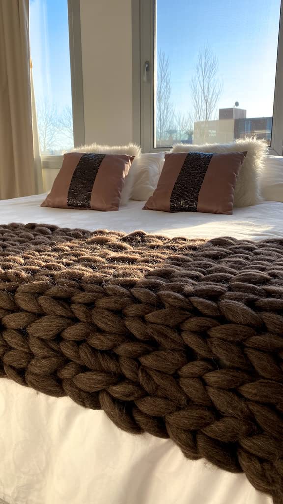 Kondoos Natural Wool Bulky Chunky Yarn roving, 8 lb. Best fot Hand Made Spinning, arm Knitting, Felting,Giant Blankets, Tapestry, Bedding un-Dyed. (Dark Brown Chocolate, 8 lb)