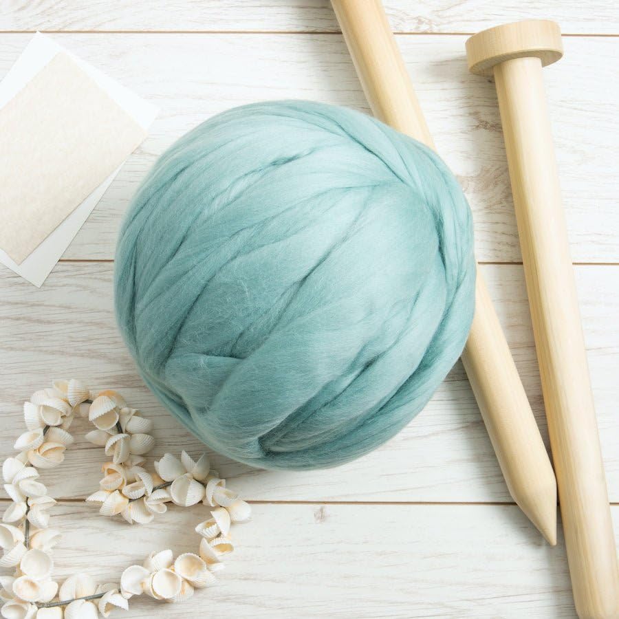 Kondoos Colored Natural Wool roving, 8 OZ. Best Wool for Needle Felting, Wet Felting, handcrafts and Spinning. (Acqua)