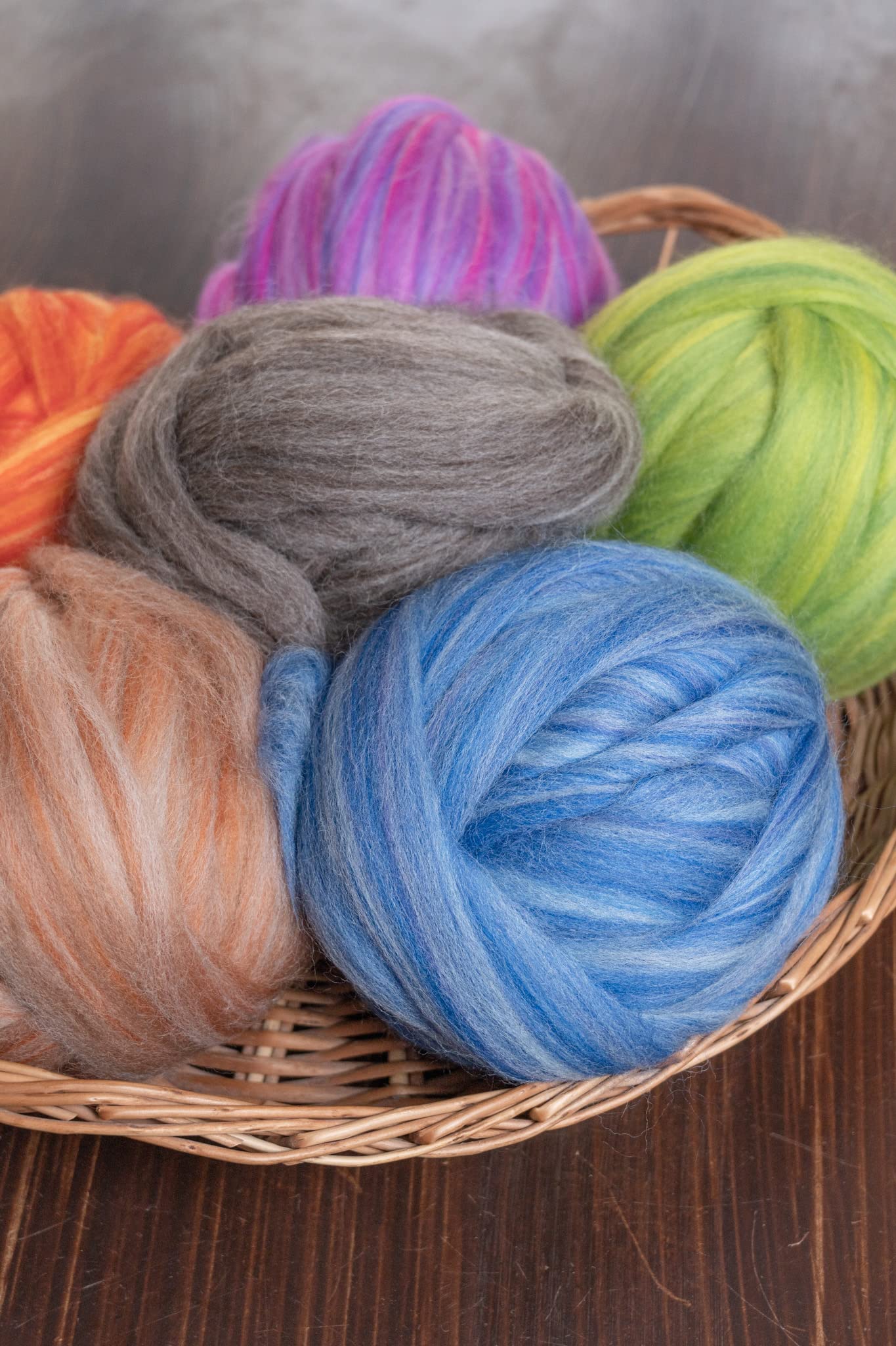 Kondoos Multi Colored Natural Wool roving 1 lb. Best Wool for Needle Felting, Wet Felting, handcrafts and Spinning. (Ocean 1 lb)