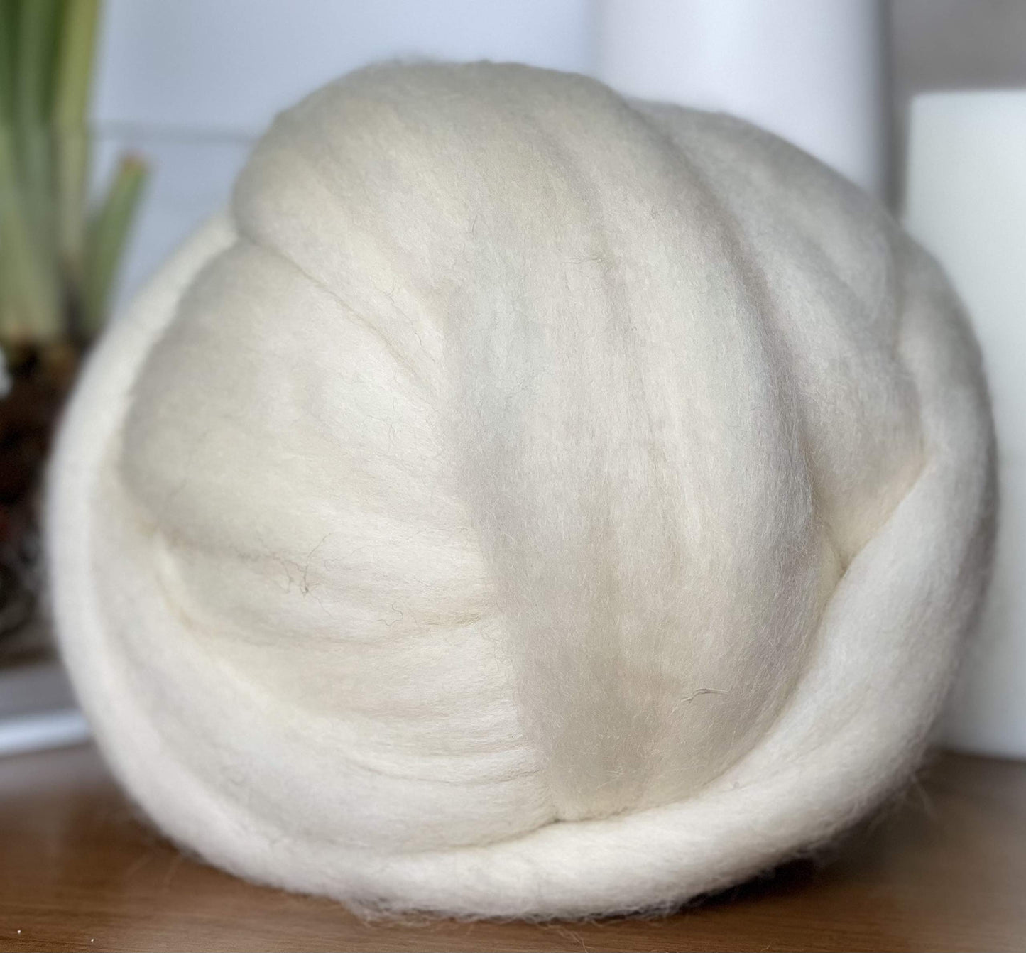 4 lb Natural Wool Roving: Natural Colors Un-Dyed Bulk Fiber for Spinning, Knitting & Felting (Ecru, 4 lb)